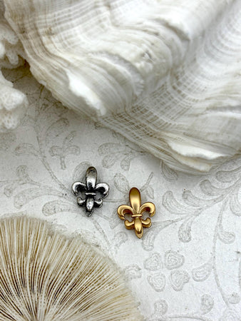 Brass Fleur De Lis Bale, Snap Bale, 2 finishes, Fleur De Lis Necklace Building Extender, 17mm x 13mm, Charm Holder, Fast Ship