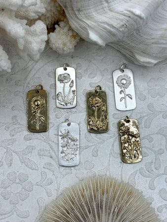 Brass Cartouche Dog Tag Flower Charm, Flower Pendant, Dainty Flower Charm, Daisy Flower, Sun Flower or Poppy Flower 2 finishes 30mmx14mm