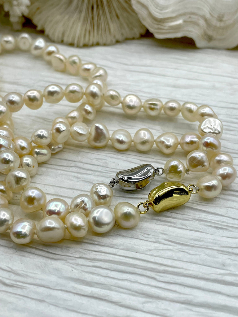 White Round Freshwater Cultured Pearl Necklace 14K Gold 18 (AAA Gem)