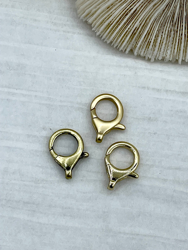 thumbnail image 2 of 10K Yellow Gold Polished Lobster Claw Clasp With Jump Ring (6mm X 16mm, 1.5 Grams) 2 of 5