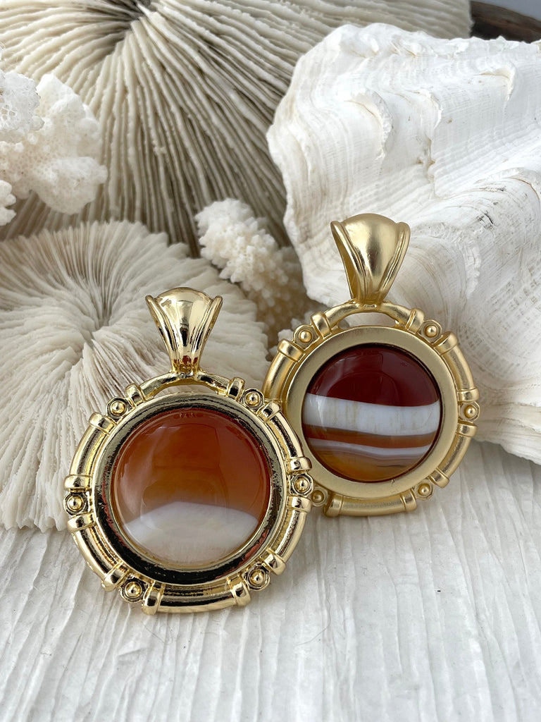 AAA Red Banded Agate Pendant with Bezel. Natural Red Banded Agate Stone, will come in a variety of patterns, 2 bezel colors,Fast Ship.